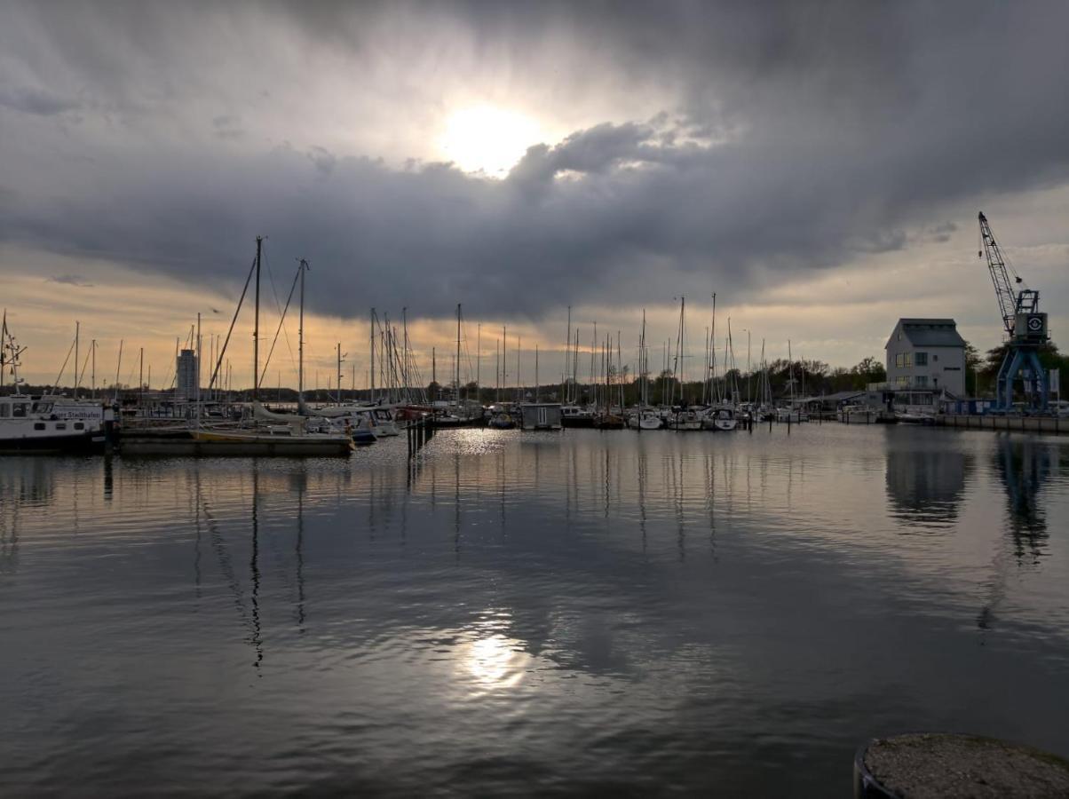 Ostsee Hausboot Schleswig Ostseeblick 1 Eksteriør billede